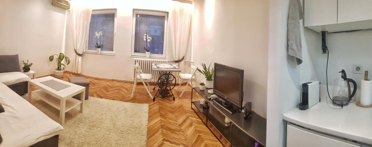 Uma- Urban Mini Apartment Skopje Eksteriør bilde