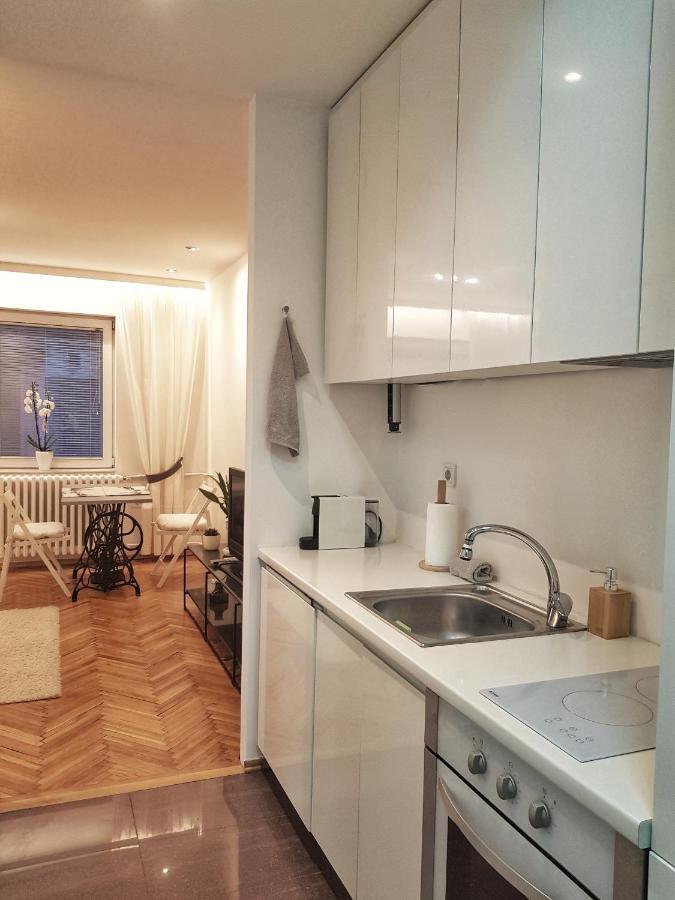Uma- Urban Mini Apartment Skopje Eksteriør bilde